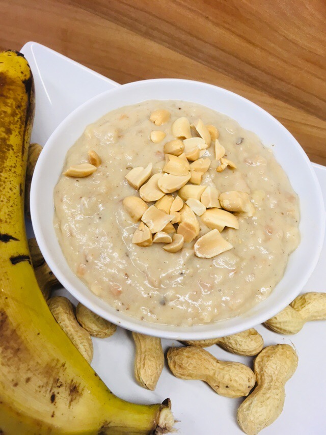 Kokos Bananen Erdnuss Porridge