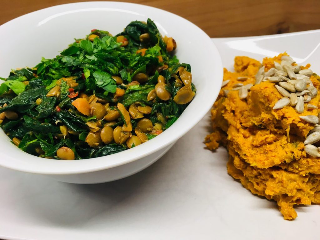 Linsen mit Spinat und Süßkartoffel Püree