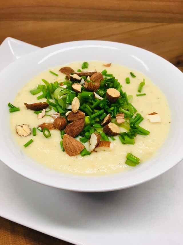 Blumenkohl Mandel Knoblauch Suppe