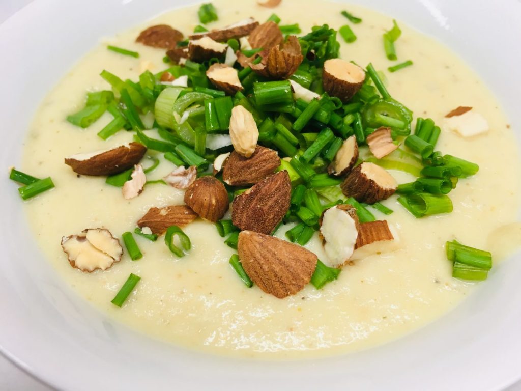 Blumenkohl Mandel Knoblauch Suppe