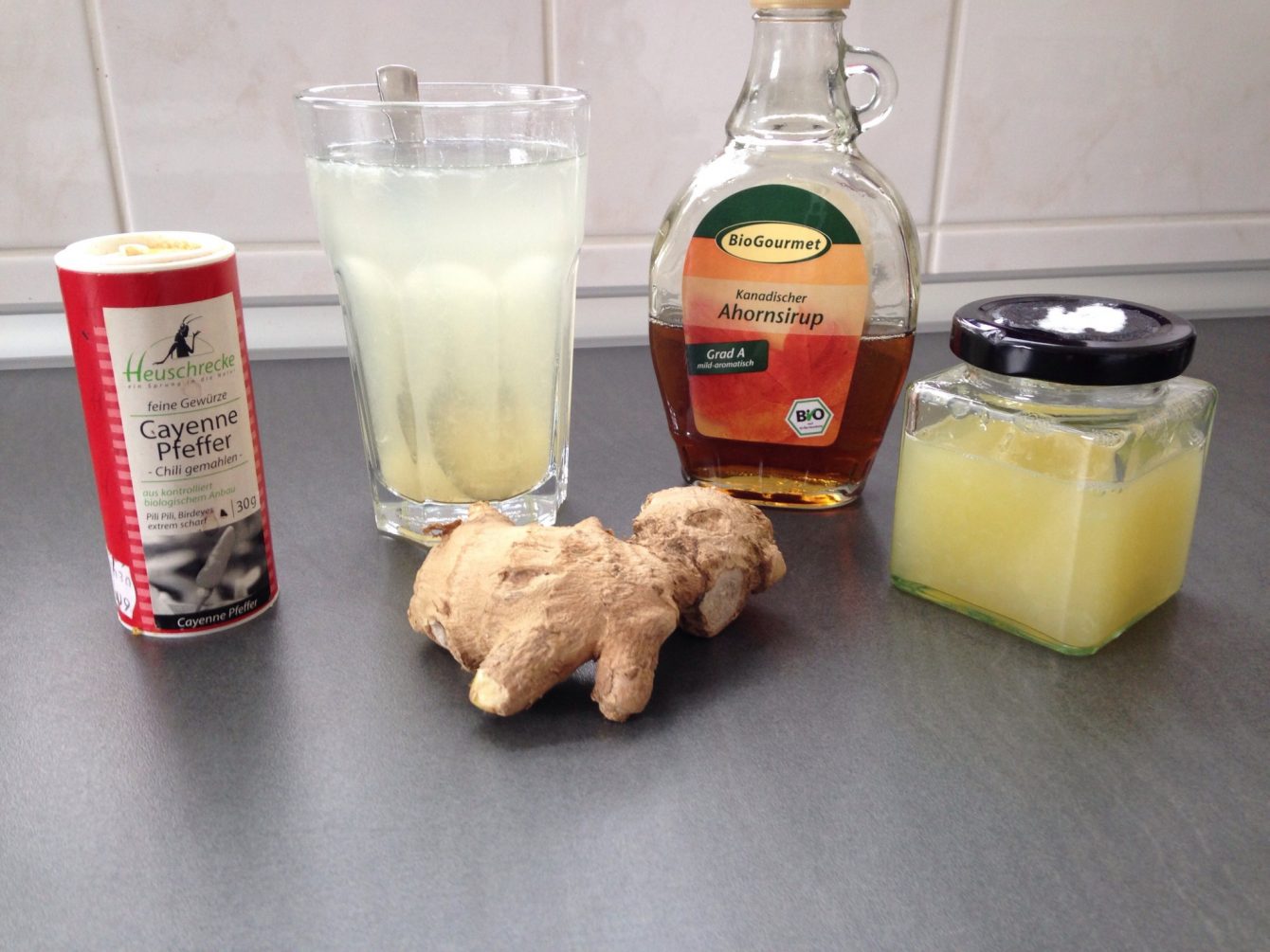 Zitronensaft Master Cleanser mit Ingwer