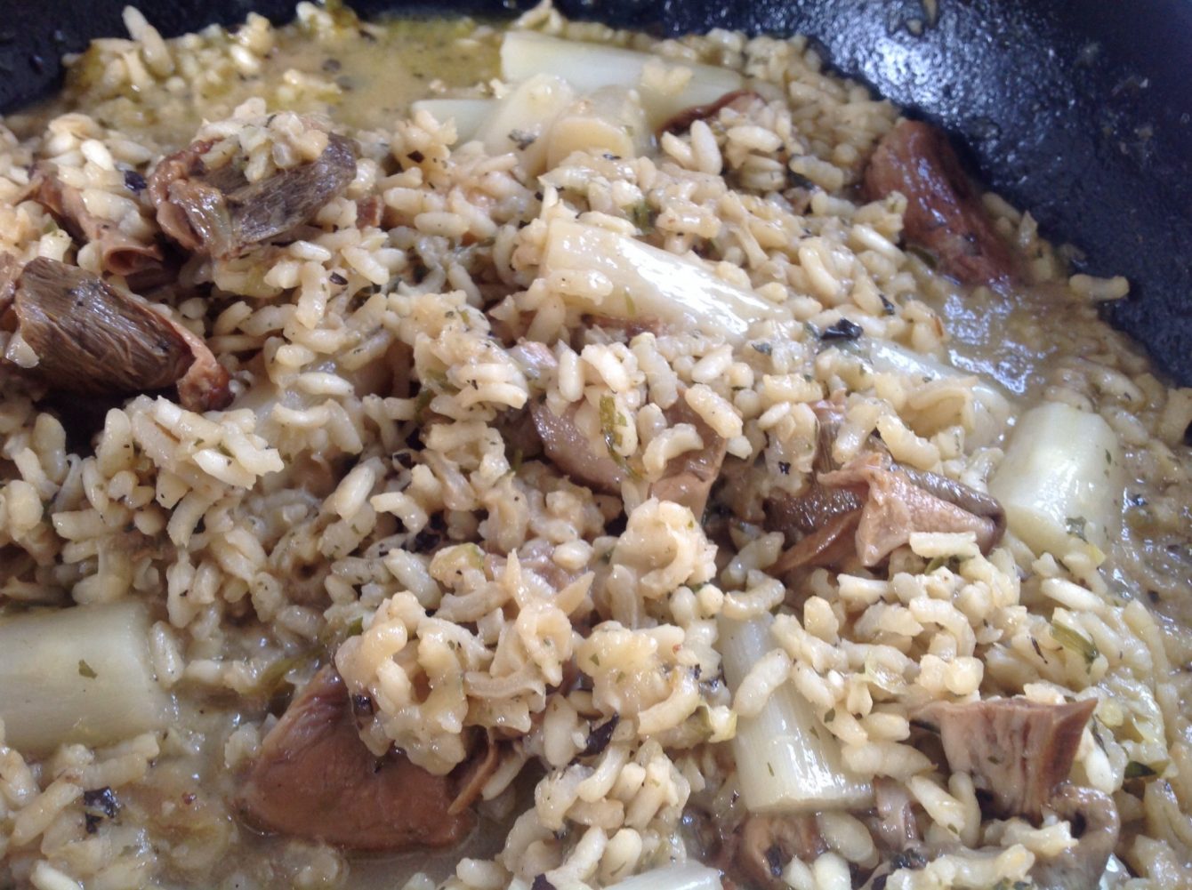 Risotto mit Spargel und Steinpilzen