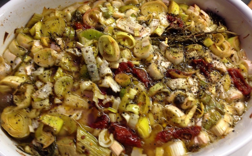 Geschmortes Mediterranes Lauchgemüse mit Kräuterkartoffeln