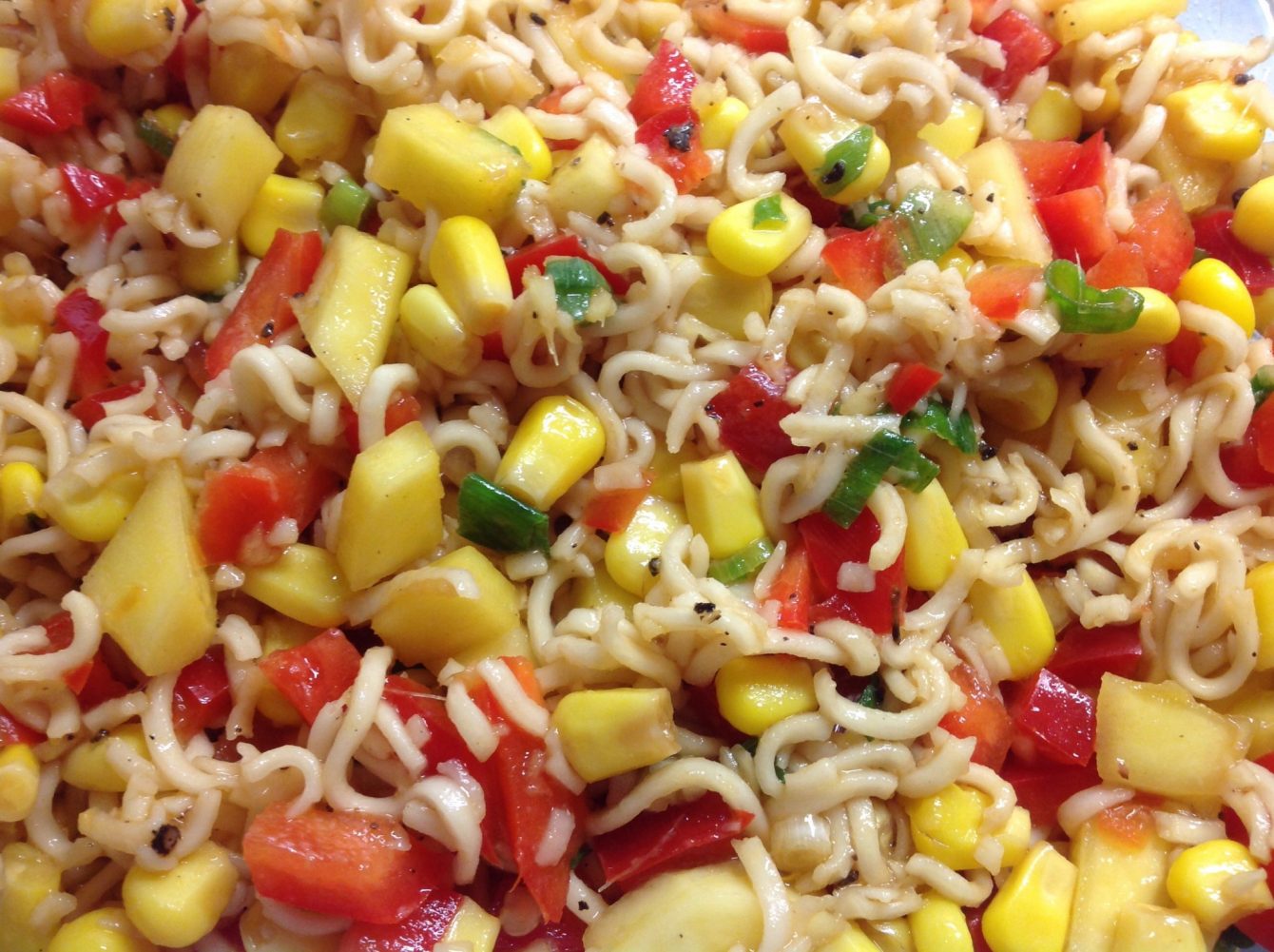 Paprika Mais Salat mit Mango, Ingwer und Chili