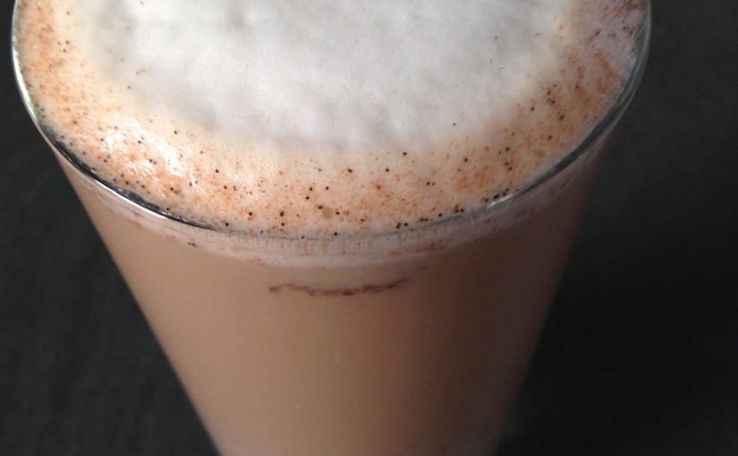 Ingwer Chai Latte mit Kardamom, Zimt, Vanille und Kakao
