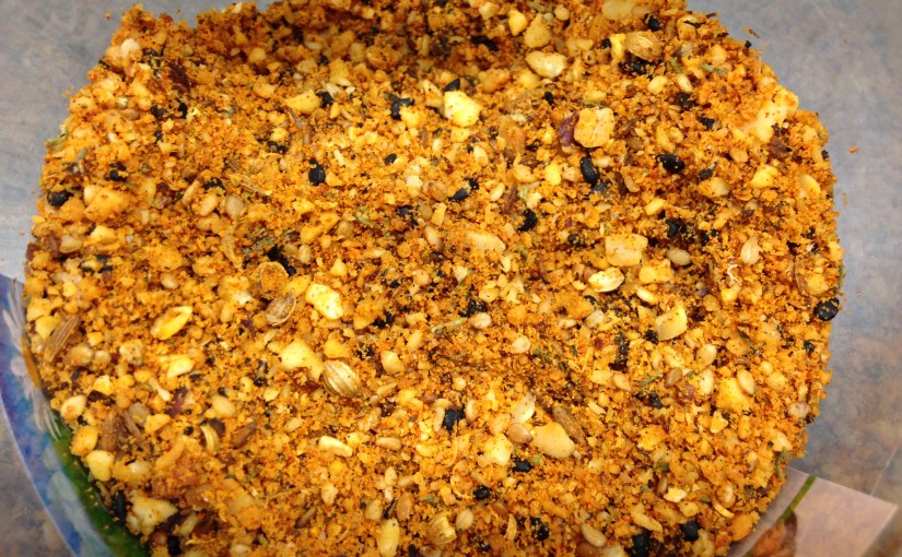 Dukkah - Arabische Gewürzmischung mit gerösteten Haselnüssen Pinienkernen und Cahew