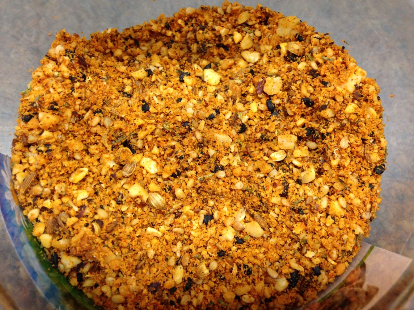 Dukkah - Ägyptische Gewürzmischung mit gerösteten Haselnüssen ...