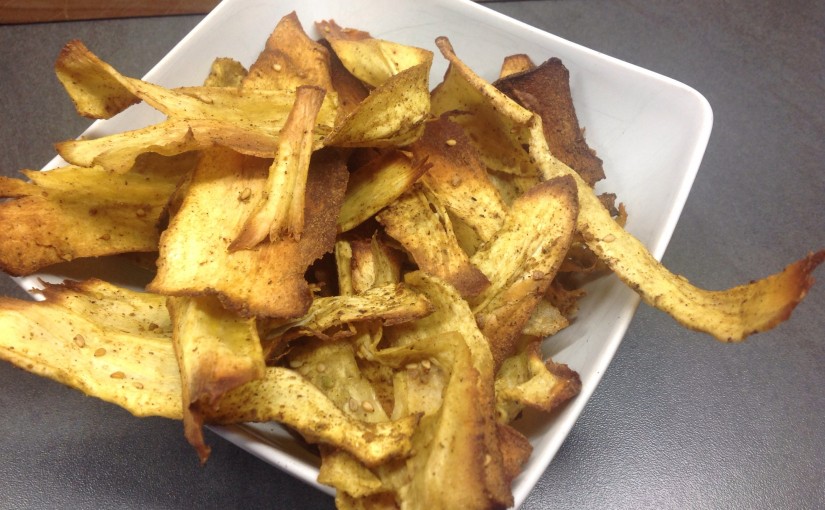 Gemüsechips aus Pastinaken mit Thai Sesam Curry