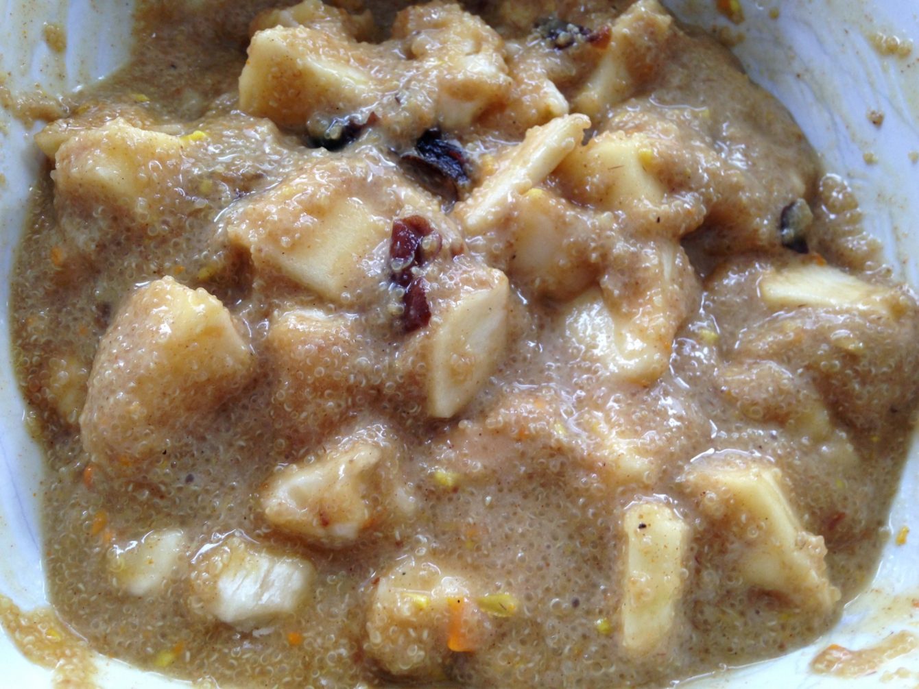 Amaranth Porridge mit Birne Banane Cahew und Erdmandelmus