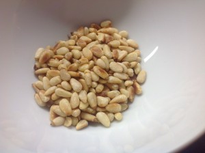 Geröstete Pinienkerne