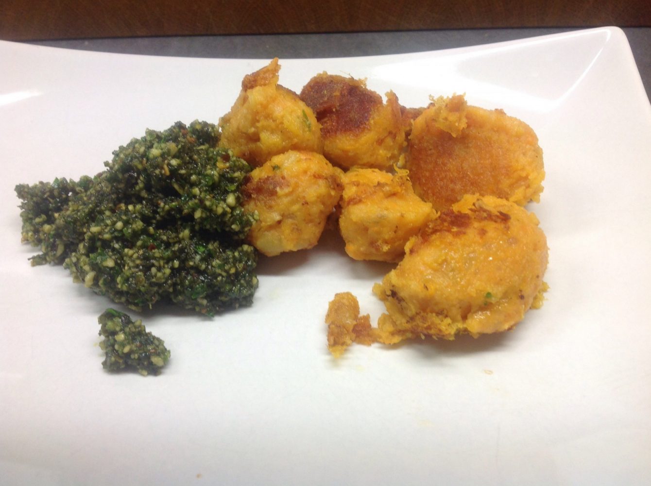 Süßkartoffel Gnocchi mit Kürbiskernpesto