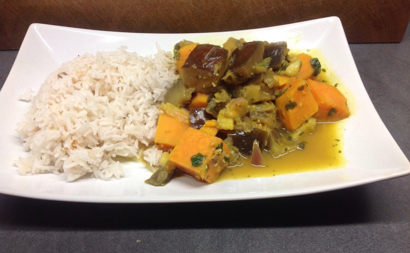 Auberginen Süßkartoffel Curry mit Kokos und Banane