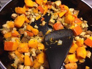 Gebratener Kürbis mit Tofu und Banane