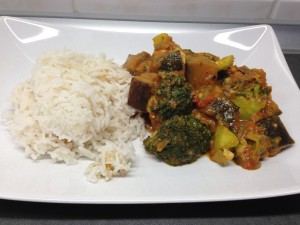 Erdnuss Auberginen Curry mit Brokkoli