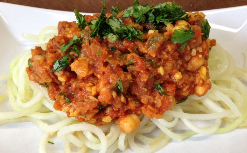 Kohlrabi Spaghetti mit Kichererbsen Bolognese