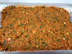 Kisir mit geröstetem Sesamöl und Granatapelsirup