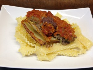 Gefüllte Fenchelknollen mit Tomatenpesto, Oliven und Mandelparmesan