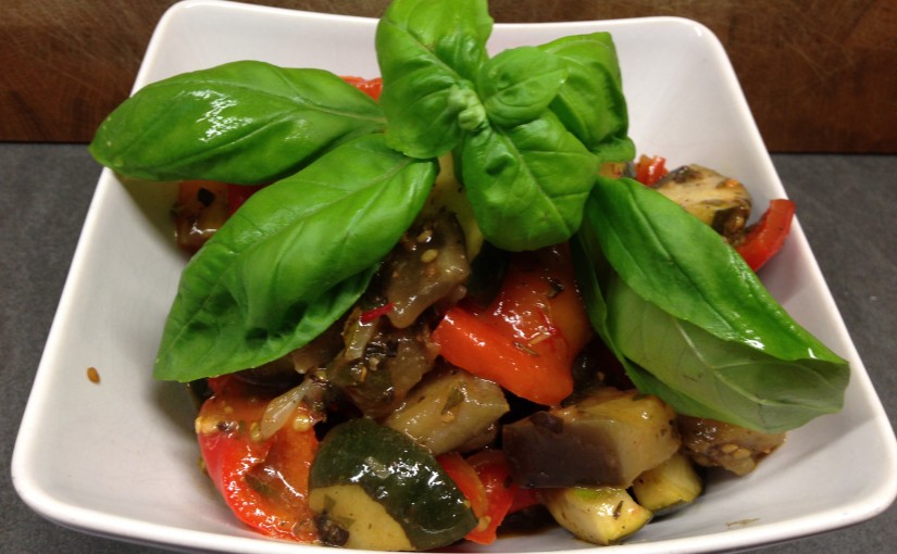 Auberginen Zucchini Gemüse mit Kräuterkartoffeln