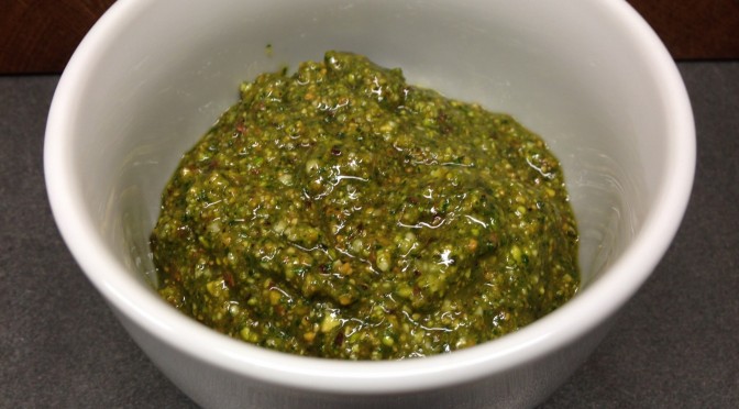 Pistazien Minze Pesto mit Cashew Parmesan