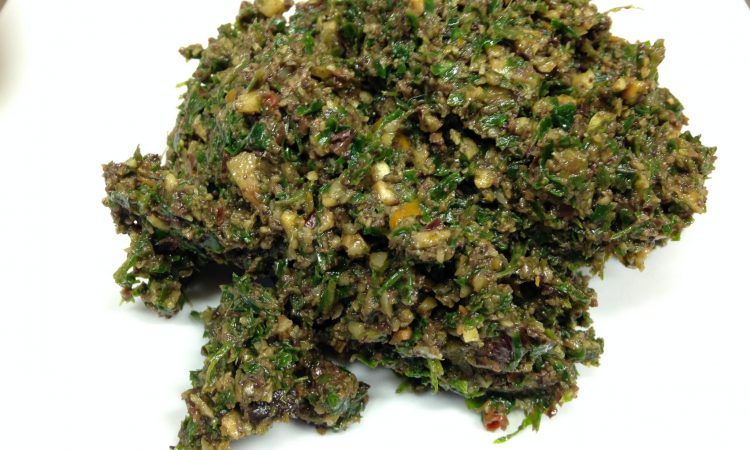 Haselnuss Oliven Gremolata