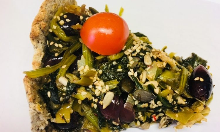 Spinat Tarte mit Oliven und getrockneten Tomaten