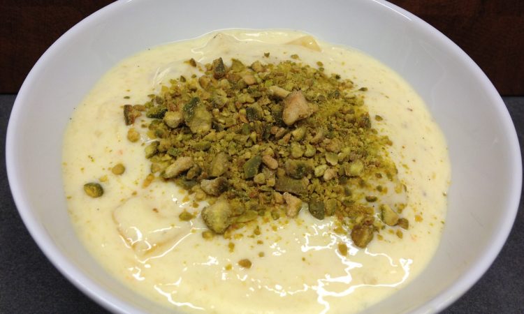 Mango Joghurt mit Safran und Pistazien