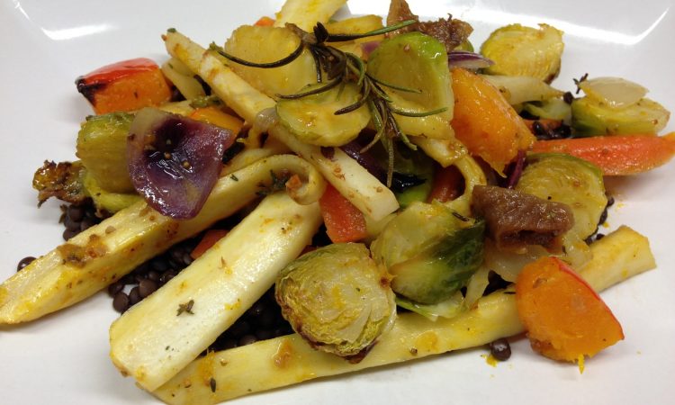 Herbstgemüse mit Beluga-Linsen und Feigen-Orangen-Whiskey-Sauce