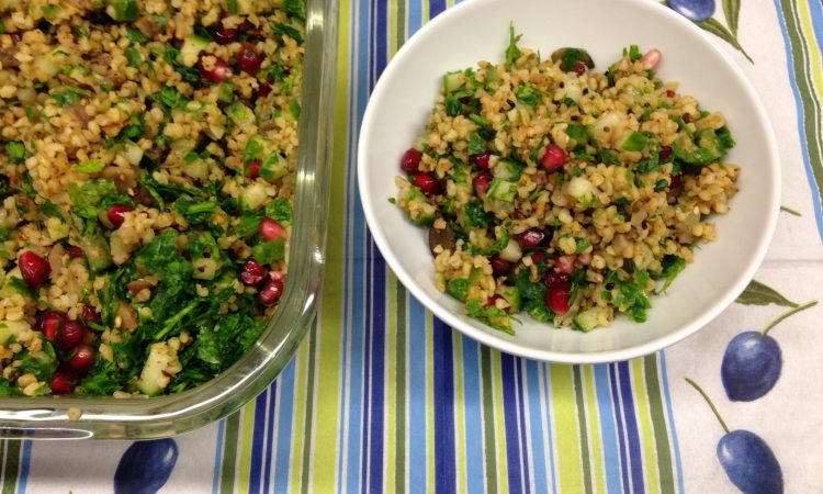 Hirse Salat mit Maronen, Nüssen, Gewürzen und Kräutern