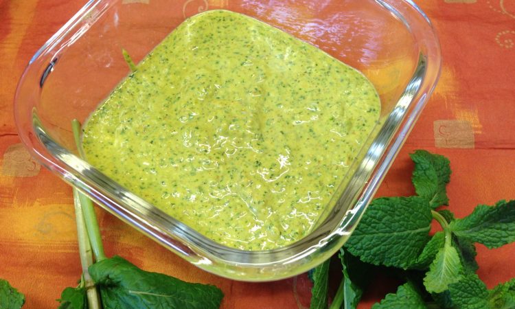 Bananen Dip mit Erdnuss, Ingwer und Curry