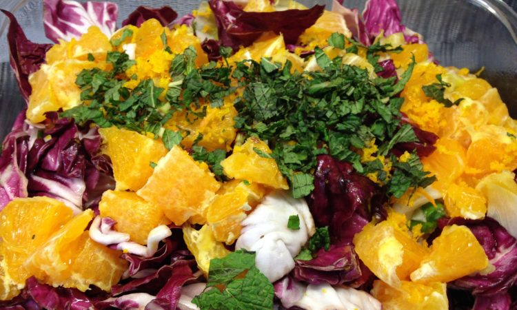 Chicorée Salat mit Radicchio, Orangen und Ingwer Senf Dressing