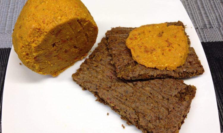 Rohkost Brot mit veganem Cheddar Cheese