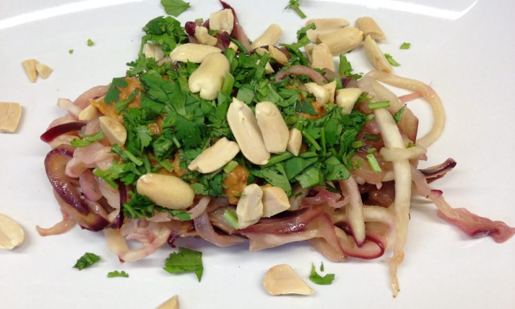 Auberginen Pasta mit Erdnuss Chili Satay Sauce