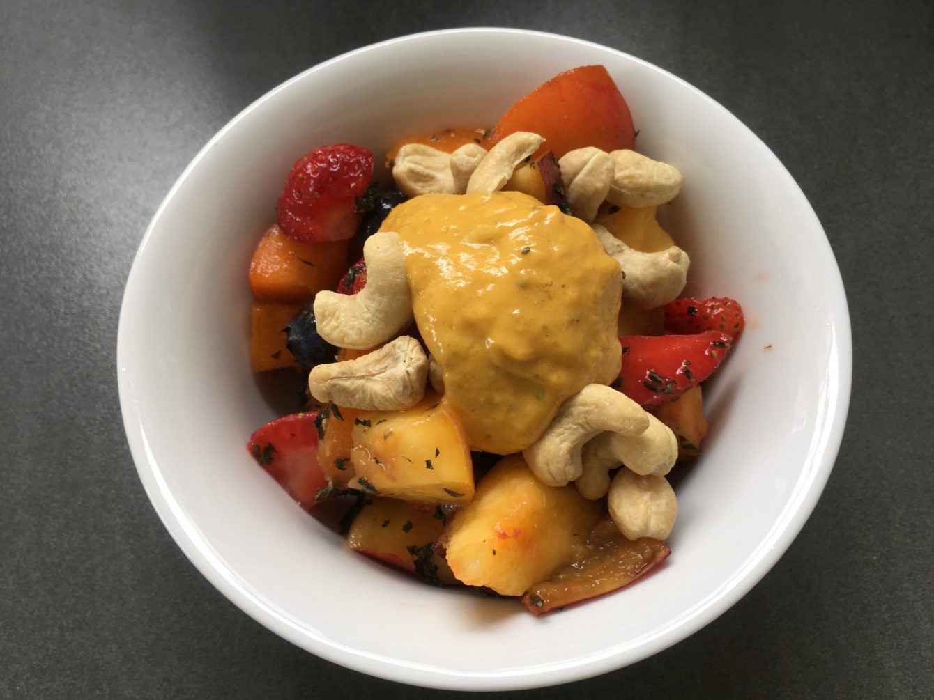 Aprikosen Tahini Dip mit Ingwer