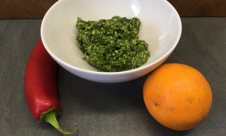 Bärlauch Cashew Pesto mit Orange, Chili und Minze