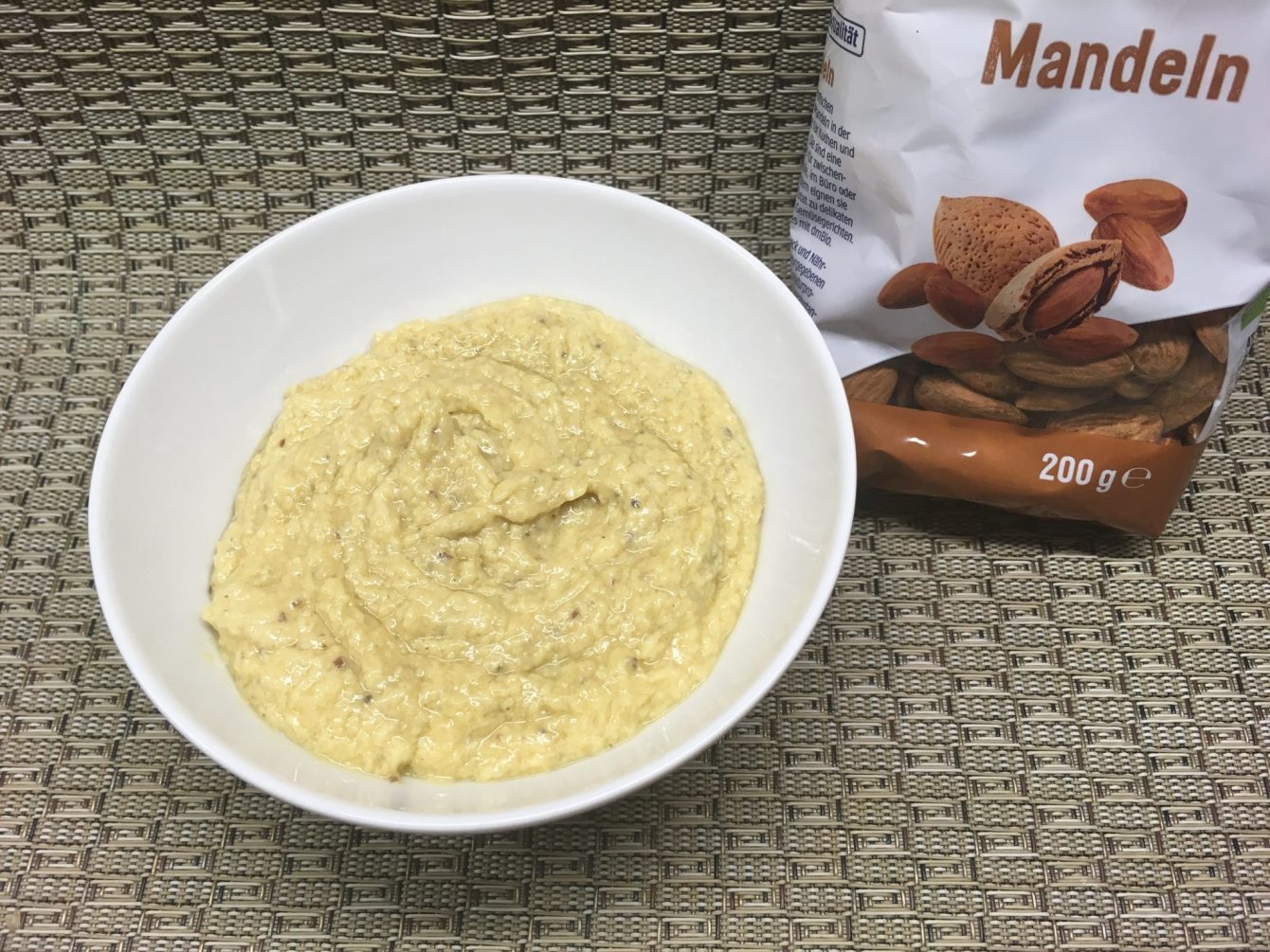 Knoblauch Ingwer Mandel Aioli