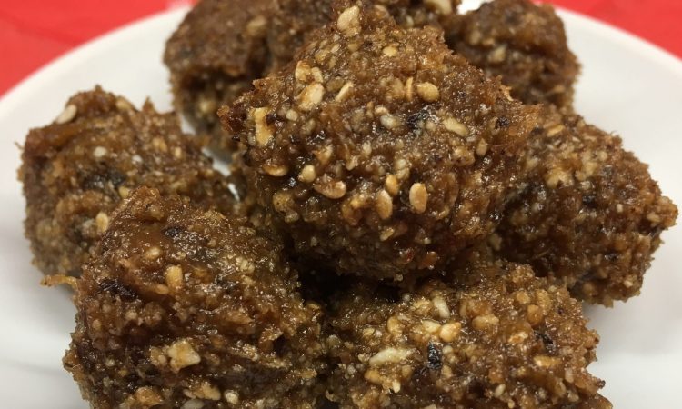 Sesam Dattel Tahini Energiebällchen