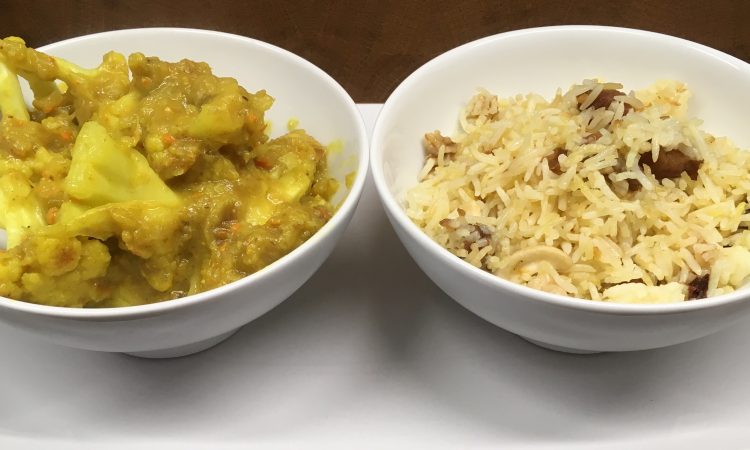 Blumenkohl Bananen Kokosnuss Curry mit Aprikosen-Gewürz-Reis