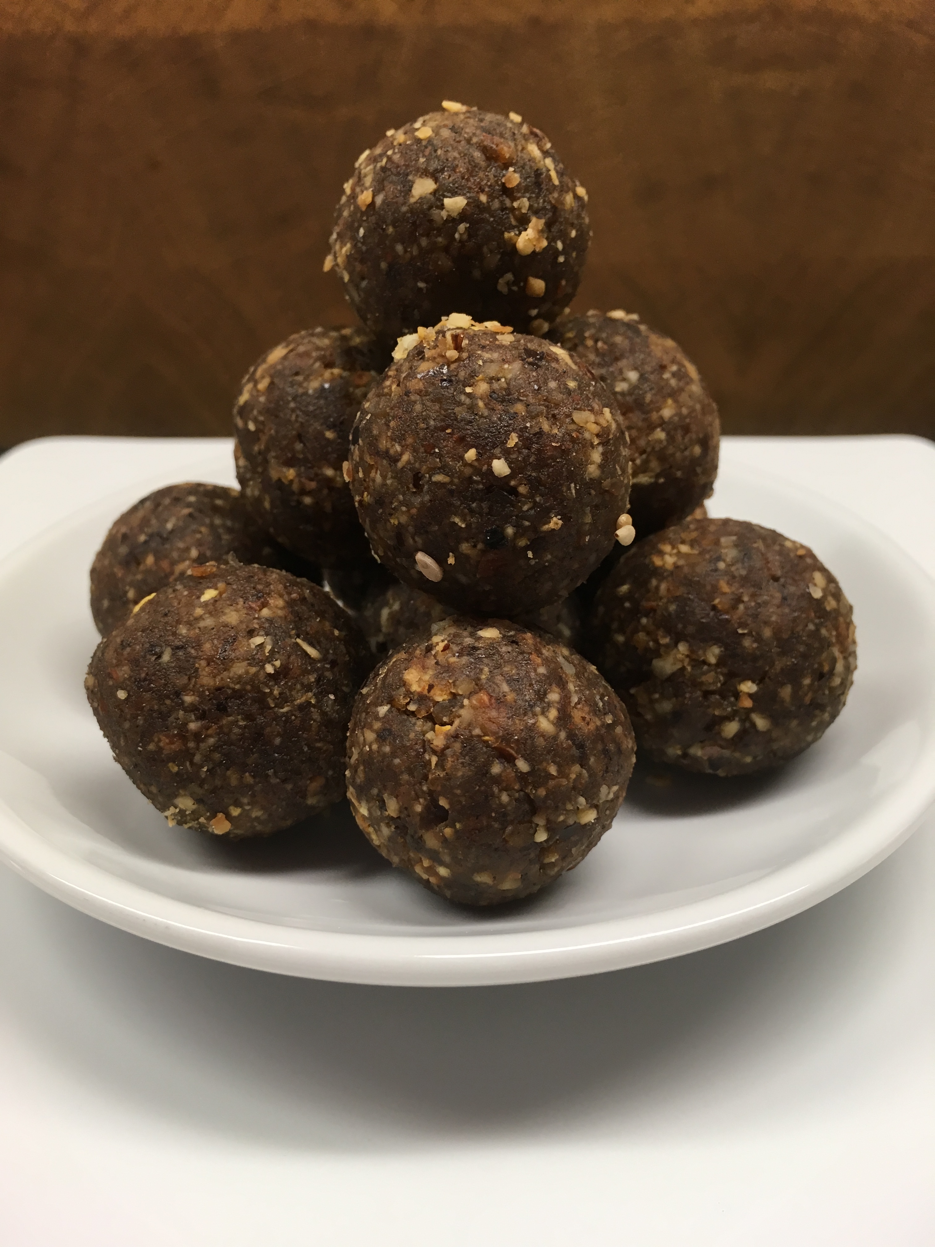 Energiebällchen mit Maronen und Haselnüssen