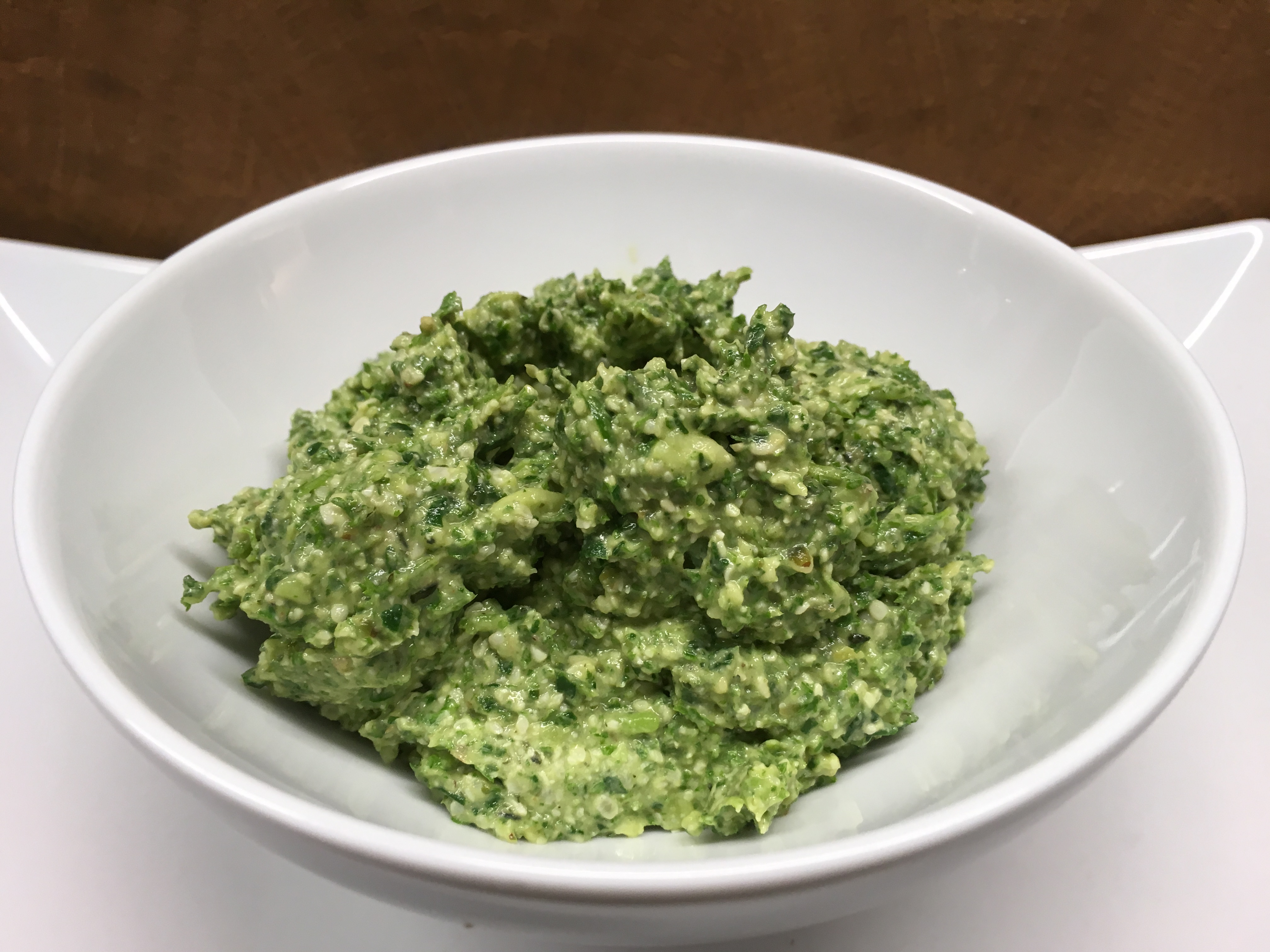 Haselnuss Salbei Pesto