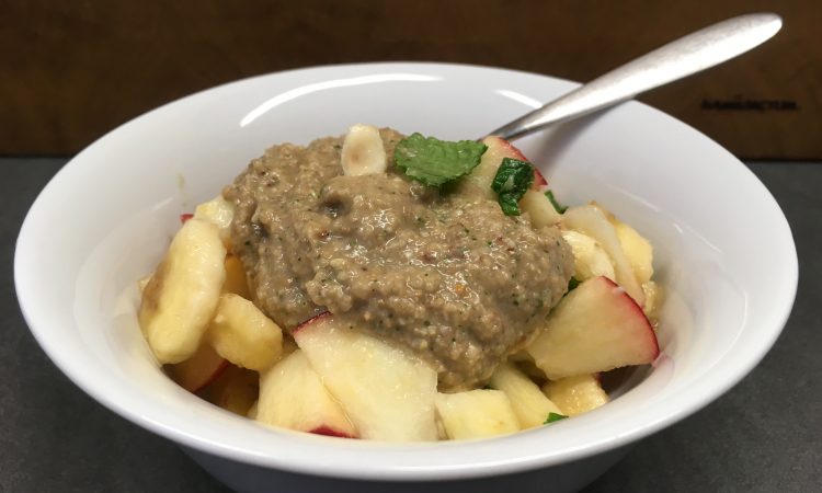 Apfel Bananen Salat mit Haselnuss Bananen Ingwer Creme