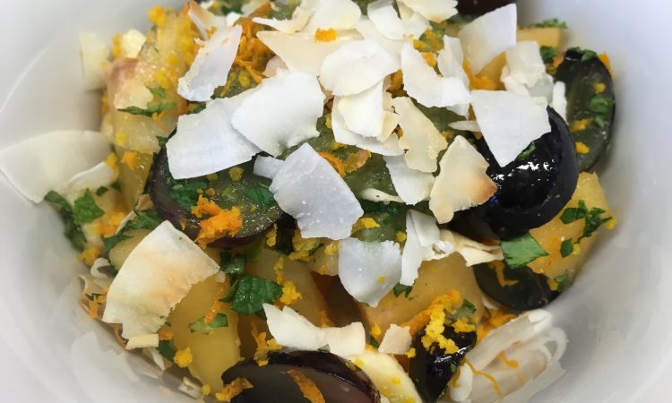 Kaki Trauben Salat mit Birnen Ingwer Minz Dressing