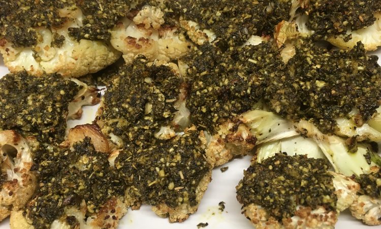 Blumenkohl Steaks mit Kräuterkuste