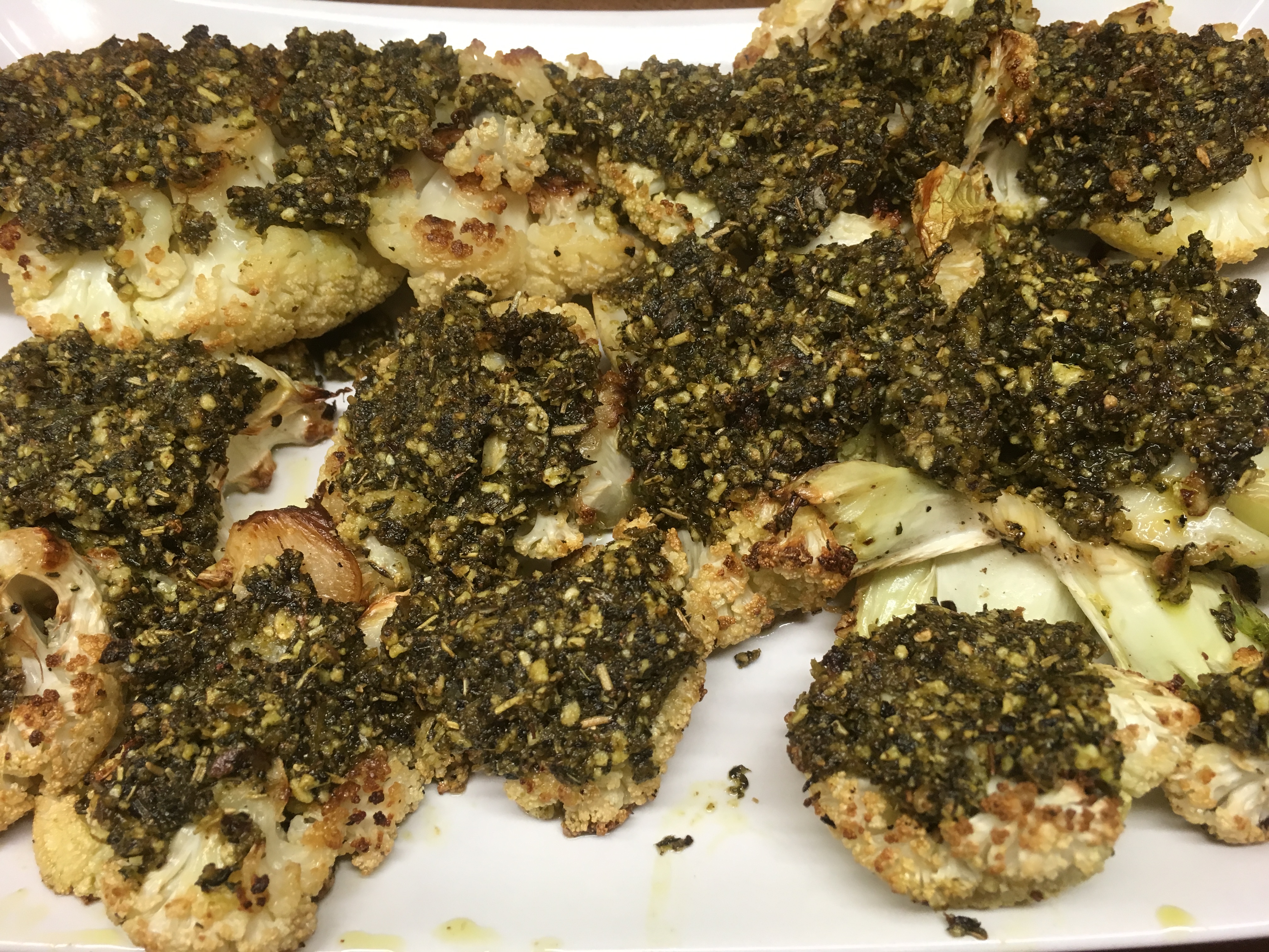 Blumenkohl Steaks mit Kräuterkuste