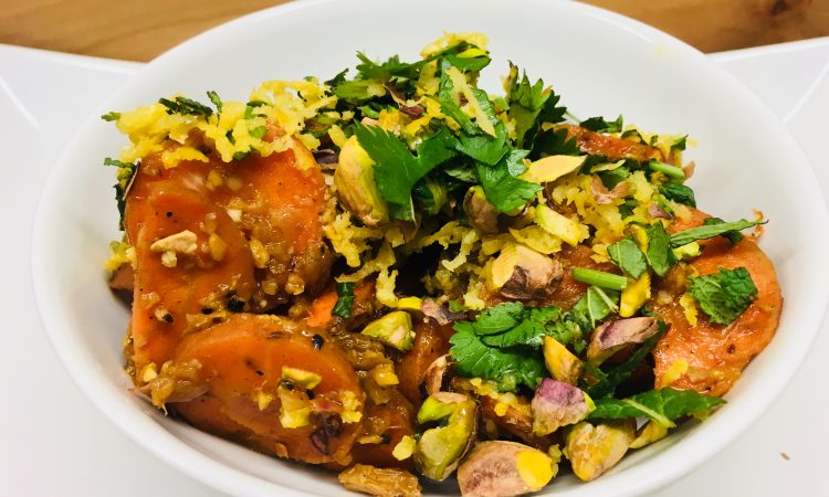 Geröstete Möhren mit Harissa, Orangen und Pistazien