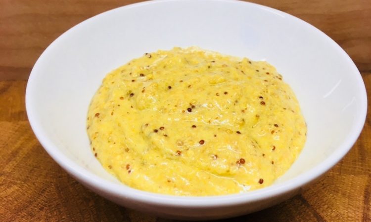 Körniger Senf selbst gemacht