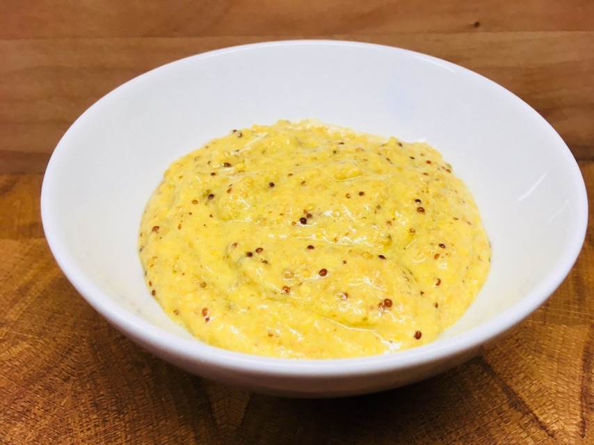 Körniger Senf selbst gemacht