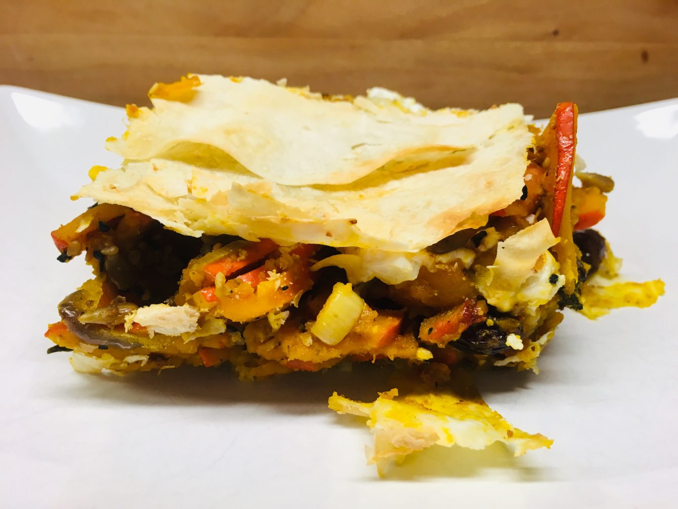 Kürbis Pastete mit Cranberries, Walnüssen und knusprigem Salbei