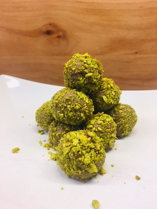 Halva Energiebällchen mit Pistazien