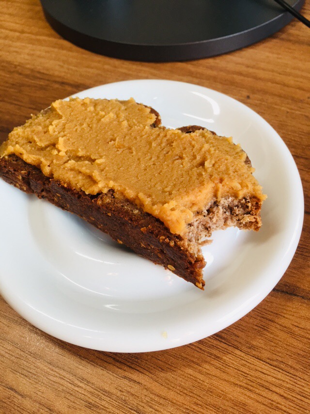 Buchweizen Brot mit Nüssen