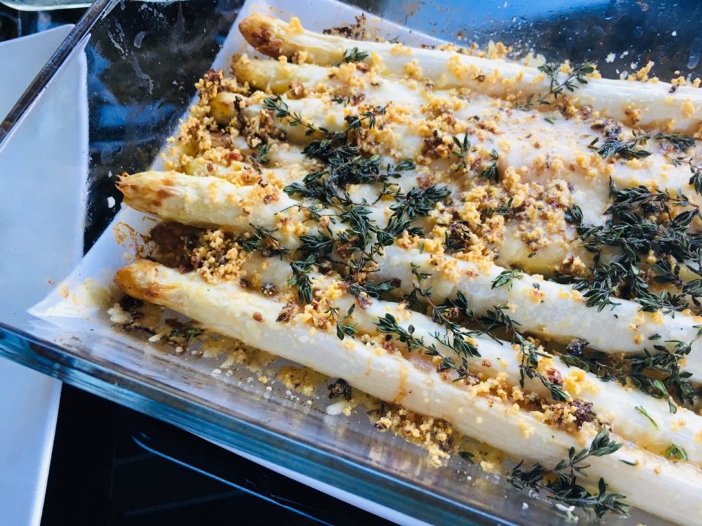 Gratinierter Spargel mit Trüffel Aioli